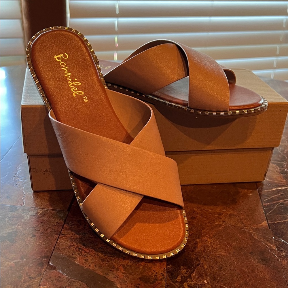 Bonnibel Tan Slide Sandals